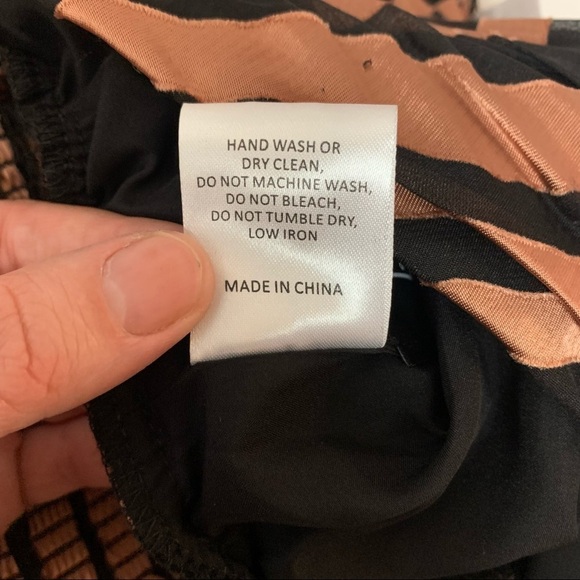 Hutch Jude Cold Shoulder Top Brown Zebra Size Medium - Picture 10 of 11